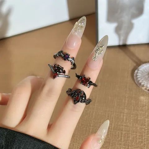 Gothic Dark Style Devil Wings Open Ring Retro Black Copper Rhinestone Bat Heart Adjustable Finger Ring For Women Cool Punk Jewelry Gift