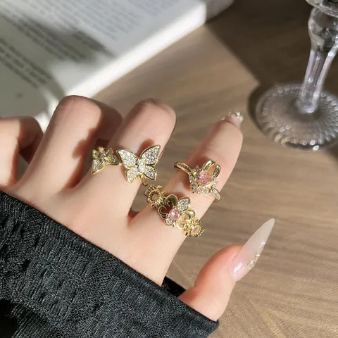 Anillo Abierto de Flor de Lis de Cobre de Lujo Vintage para Mujer Pavé de Circonia Mariposa Corazón Diamante Rosa Joyería Anillo Apilable