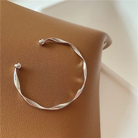 Minimalist Wavy Twisted Open Bangle For Women Gold Silver Plated Alloy Adjustable Water Ripple Design Elegant Fashion Jewelry Cuff Bracelet Gift