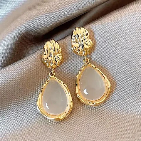 Orecchini da Donna Stile Coreano a Goccia d'Acqua Pieghettati Irregolari Oro Lega di Zinco Pietra di Resina Elegante