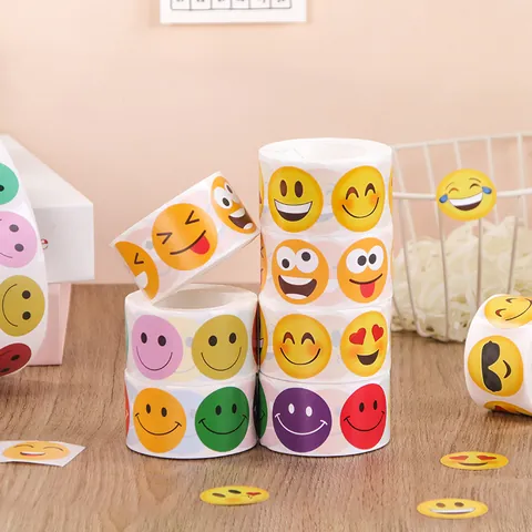 Cartoon Emoji Capybara Sealing Stickers Roll Decorative Art Paper Round Stickers For DIY Scrapbooking Gift Packaging Sealing
