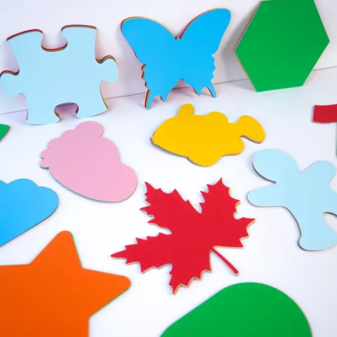 Découpes de Papier Colorées pour Décoration Murale Bureau Salle de Classe Formes Diverses Silhouette en Papier Découpé pour Bricolage DIY Set