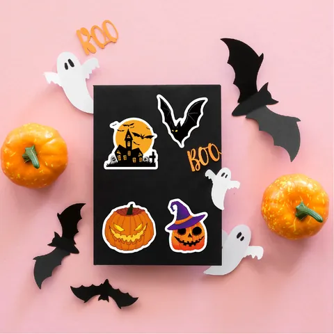 Halloween Zeichentrick Graffiti Aufkleber Wasserdicht Vinyl Holografisch Laser Dekore für Gepäck Laptop Kürbis Gespenst