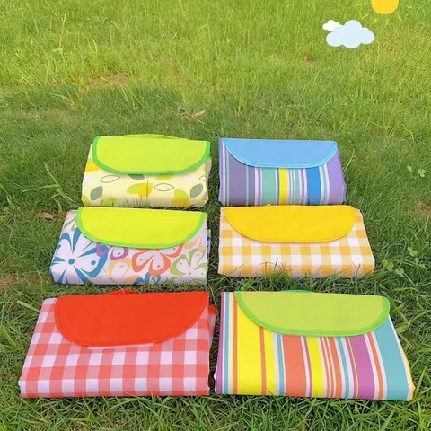 Große Oxford Tuch Wasserdichte Picknickdecke Faltbar Tragbar Outdoor Camping Feuchtigkeitsbeständig Strandmatte Multi-Muster Matte