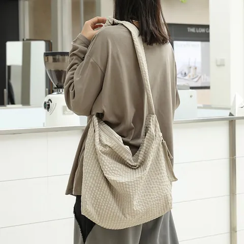 Japanese Casual Plaid Nylon Messenger Bag Large Capacity Knot Strap Crossbody Bag Ins Style Check Pattern Shoulder Bag Women Daily Bag