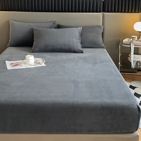 Solid Color Milk Velvet Fitted Sheet Bedding Collection Winter Warm Polyester Mattress Protector With Elastic Band Bedding Accessories