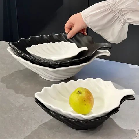Creative Leaf Shaped Ceramic Salad Bowl Matte Black White Dessert Fruit Bowl Microwave Safe Restaurant Serving Tableware