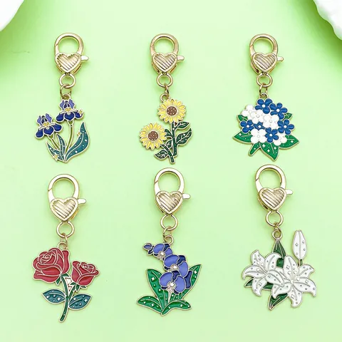 Süß Niedlich Mädchenhaft Emaille Blume Herz Schlüsselanhänger Legierung Sonnenblume Rose Lilie Charm Tasche Anhänger Dekoration Für Damen