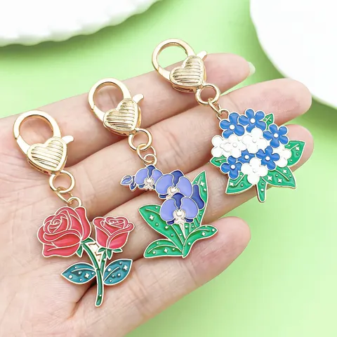 Süß Niedlich Mädchenhaft Emaille Blume Herz Schlüsselanhänger Legierung Sonnenblume Rose Lilie Charm Tasche Anhänger Dekoration Für Damen