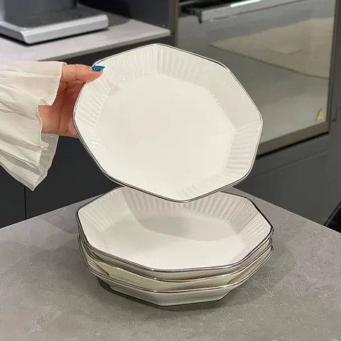 Assiette Creuse en Porcelaine Octogonale Bord Argenté Rayures Verticales Vaisselle Moderne Plat de Service à Pâtes et Salade Maison Cuisine