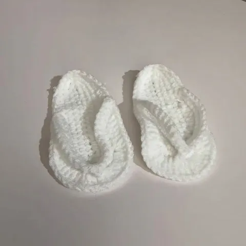 Handmade Crochet Newborn Photography Prop Mini Flip Flops Baby Yarn Knitted Slippers Infant Photo Shoot Costume Decor