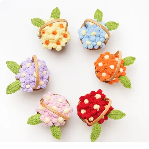 Handmade Crocheted Mini Puff Flower Basket Yarn Woven Flower Arrangement For Mother Day Graduation Teacher Gift Home Decor