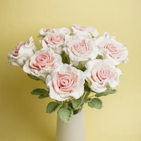 Handmade Crocheted Thai Rose Bouquet Artificial Yarn Flower For Valentine's Day Gift Home Decor Pink White Bicolor Flower