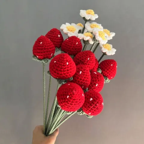 Handmade Crochet Strawberry Flower Stem Knitted Yarn Artificial Fruit Daisy Bouquet For Christmas Home Decor DIY Gift