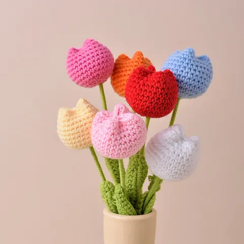 Fleurs de Tulipes Tricotées au Crochet à la Main Fleurs Artificielles de Simulation Produit Fini Tulipes Tricotées en Fil pour Décoration Maison Bureau Cadeau