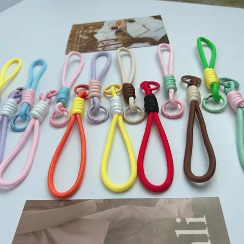 Cordón de Nylon Trenzado Minimalista para Teléfono Móvil Llavero Tejido a Mano Bloque de Color Colgante de Metal para Llaves Bolsos