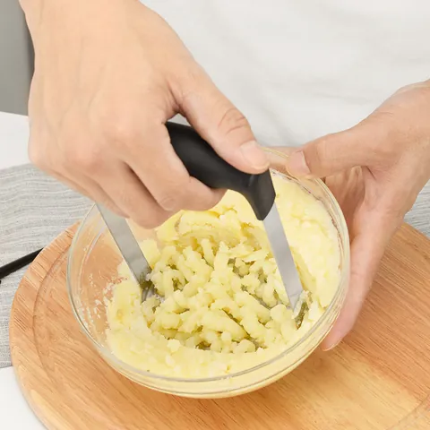 Stainless Steel Potato Masher Manual Ricer Vegetable Fruit Mud Maker Kitchen Tool Black Ergonomic Plastic Handle Sweet Potato Crusher Pack Bag