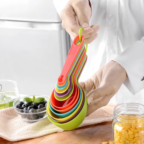 Minimalist Plastic Measuring Cups And Spoons Multicolor Graduation Injected Molded Baking Tool Set For Home Kitchen Daily Use
