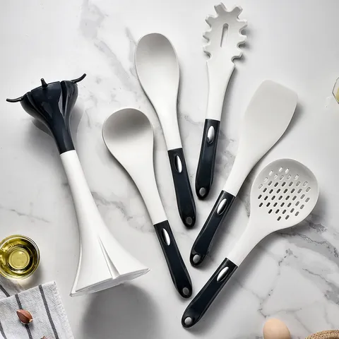 Modern Silicone Kitchen Utensil Set 6 Pieces With Hanging Storage Base Heat Resistant Non-Stick Cooking Tools Spatula Soup Spoon Pasta Server Cream White Black
