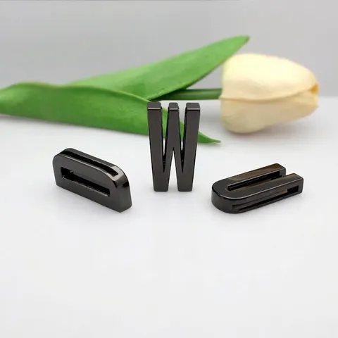 Dijes Deslizantes de Letras del Alfabeto de 30mm Negro Gunmetal Aleación DIY Cuentas Iniciales para Sombrero Bolso Accesorio Ropa