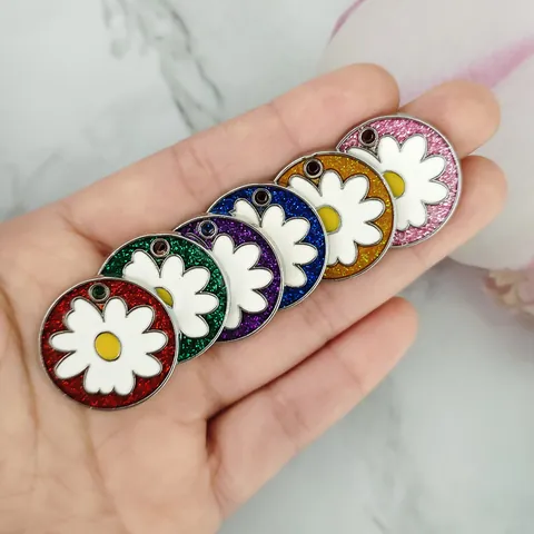 White Daisy Pet ID Tag Alloy Glitter Anti-lost Identity Name Plate For Dogs Cats Round Pattern Pendant Pet Accessory For Collar