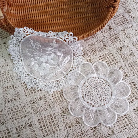 Elegant White Embroidered Organza Round Coasters Delicate Floral Lace Placemats For Dining Table Home Decor DIY Sewing Applique Wedding