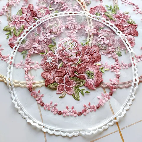 Tovaglietta Rotonda Ricamata Floreale di Lusso Sottobicchiere in Pizzo a Rete Delicato Elegante Tappetino Decorativo per Tavolo da Casa
