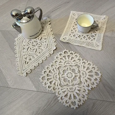 Vintage Cotton Hollow Out Lace Table Mat Crochet Embroidery Coaster For Home Decoration Photography Prop Retro Style Beige