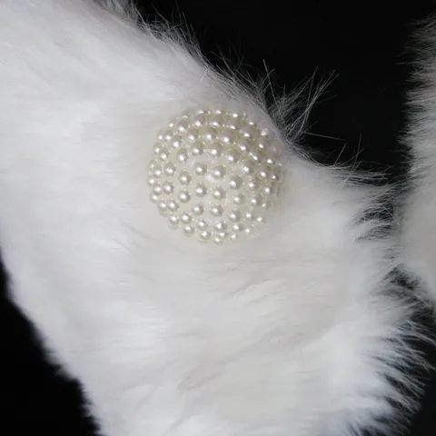 Women Faux Fur Bridal Shawl With Artificial Pearl Ball Buckle Winter Warm Plush Cape For Wedding Party Cheongsam Evening Dress