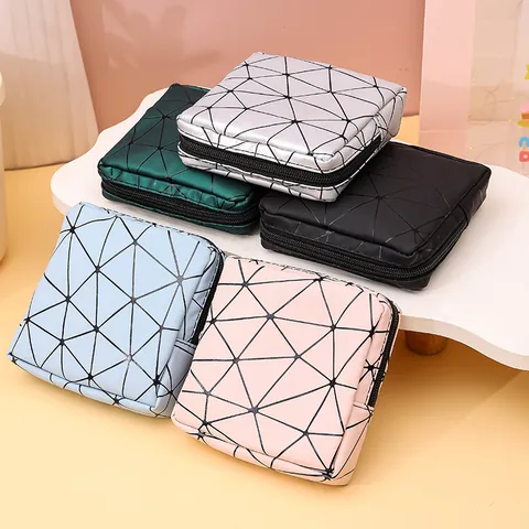 Tragbare Geometrische Dreieck Damenbinden Aufbewahrungstasche PU Leder Menstruationstasche Kleiner Make-up Organizer Reise Tasche Frauen