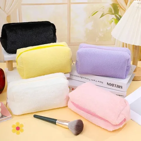 Trousse de Maquillage en Peluche Couleur Bonbon Grande Capacité Organisateur de Cosmétiques Portable Voyage Sac de Toilette Octogonal pour Femmes