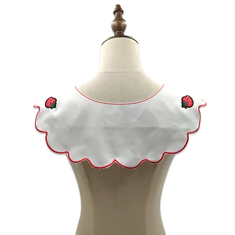 Vintage Embroidered White Fake Collar For Women Girls Strawberry Pattern Lace Detachable Collar DIY Clothing Accessory
