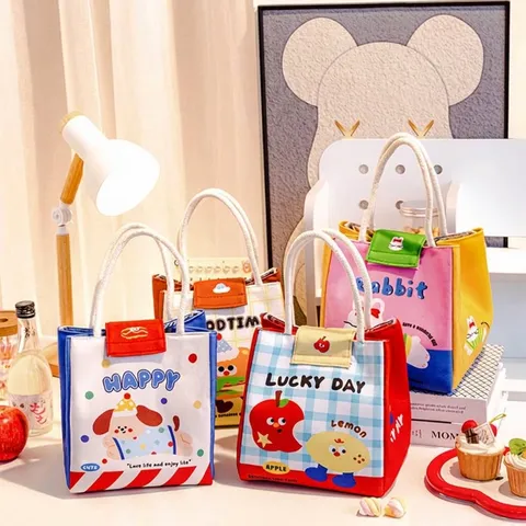 Tragbare Isolierte Lunch-Tasche Süße Cartoon Große Kapazität Thermische Lebensmittelträger Für Büro Schule Picknick Outdoor Flanell Aluminiumfolie Futter