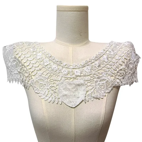 Water Soluble Lace Embroidered Hollow Fake Collar Heart Floral Patch Apparel Sewing Fabric Accessories For Women DIY Decor