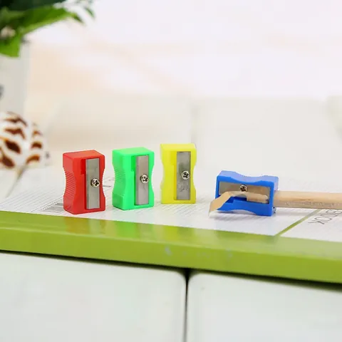 Manual Plastic Square Pencil Sharpener Single Hole Handheld Pencil Sharpening Tool Student School Office Stationery Supplies