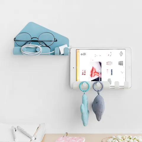 Wandmontierter Telefon-Tablet-Ladeständer Selbstklebendes Aufbewahrungsregal Mit 4 Haken Kunststoffhalterung Für Schlafzimmer Küche Badezimmer