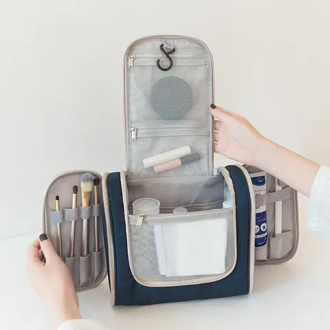 Large Capacity Hanging Travel Makeup Bag Thick Polyester Portable Toiletry Organizer Waterproof Cosmetic Case For Travel Essentials Storage