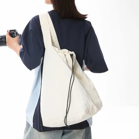Minimalist Nylon Shoulder Bag Large Capacity Tote Bag Unisex Drawstring Fitness Travel Handbag Casual Everyday Shopper Bag For Men Women