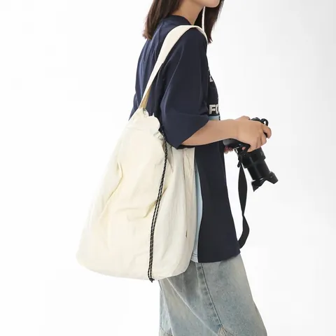 Minimalist Nylon Shoulder Bag Large Capacity Tote Bag Unisex Drawstring Fitness Travel Handbag Casual Everyday Shopper Bag For Men Women