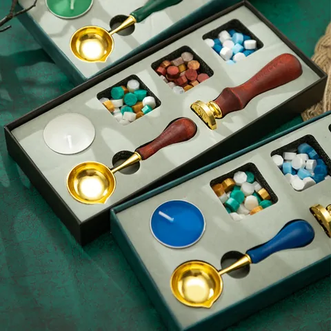 Kit Sigillo in Cera Retro Kit di Timbri Decorativi in Ottone Lega Legno Con Confezione Regalo Per Decorazione di Lettere di Nozze Busta Stile Letterario Fai da Te