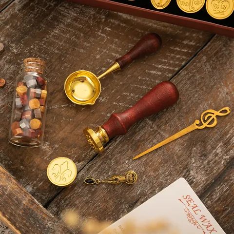 Kit Ceralacca Retrò Con Testine per Timbri in Ottone Manico in Legno Perle di Cera Forno Cucchiaio Fondente Candela per Journal Decor Kit