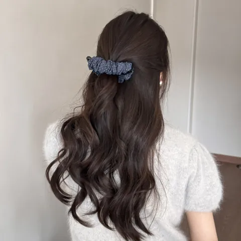 Pince Banane Plissée à Pois Élégante Pince à Cheveux en Tissu pour Queue de Cheval Femme Fille Mode Accessoires Cheveux