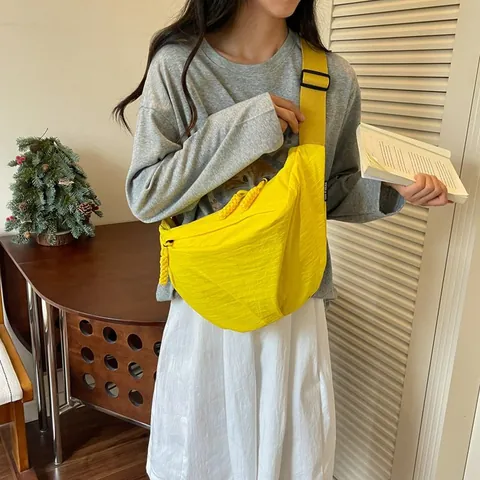 Borsa a Tracolla da Donna in Nylon Casual Tracolla Regolabile Leggera Borsa a Mezzaluna Dumpling per Scuola All'aperto