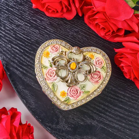 Portagioie in Resina a Forma di Cuore Vintage Europeo con Intaglio di Rose 3D Scatola di Immagazzinaggio Gioielli Retrò