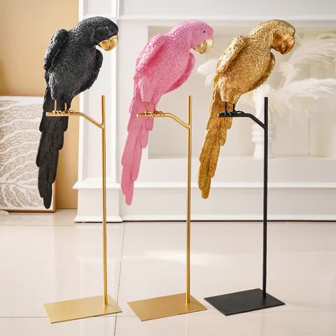 European Creative Resin Parrot Statue With Copper Stand Luxury Home Decor For Living Room TV Cabinet Desktop Ornament Bird Figurine