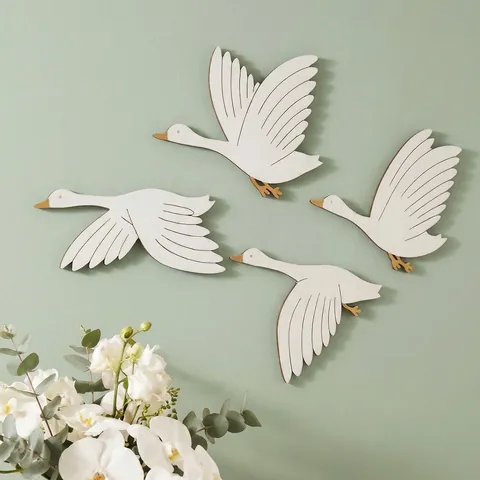 Moderne Ensemble Décoration Murale en Bois Oie Sauvage Volante Minimaliste Blanc Or Ornement Suspendu pour Salon Maison Art