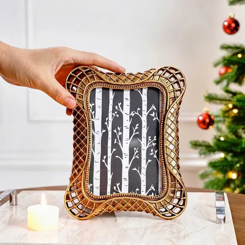 Cadre Photo Vintage en Résine avec Bordure en Dentelle Tissée Or avec Verre pour Table Décoration de Salon de Chambre