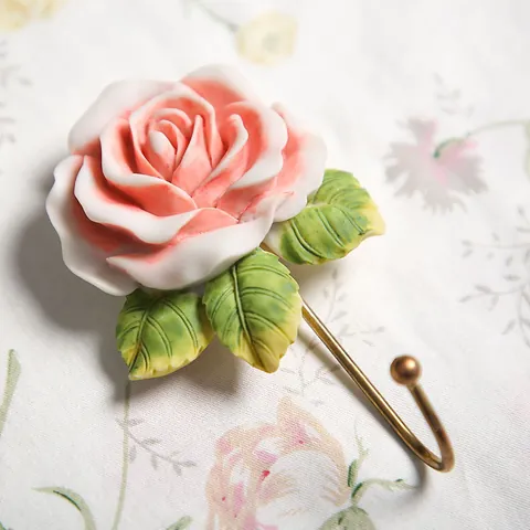 Vintage Resin Rose Flower Wall Hook Decorative Heart Shaped Single Hanger Electroplated Steel Hook For Home Bedroom Decor