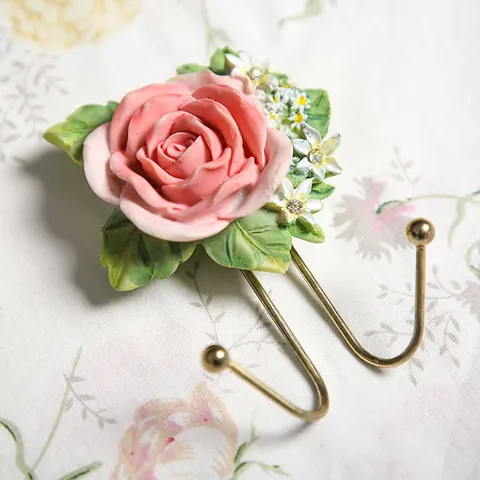 Vintage Resin Rose Flower Wall Hook Decorative Heart Shaped Single Hanger Electroplated Steel Hook For Home Bedroom Decor
