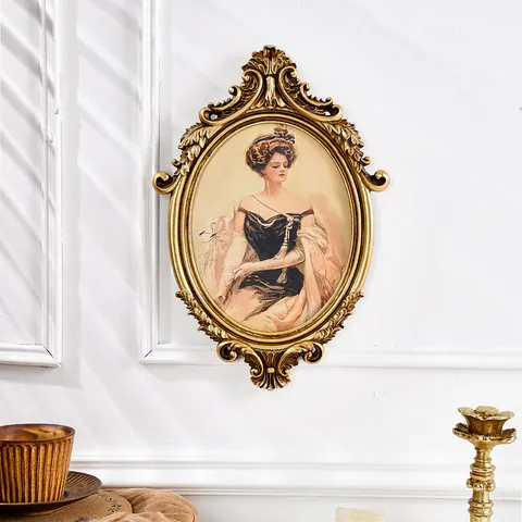 French Retro Gold Carved Oval Photo Frame Resin Baroque Relief Floral Wall Hanging Classical Noblewoman Portrait Decoration